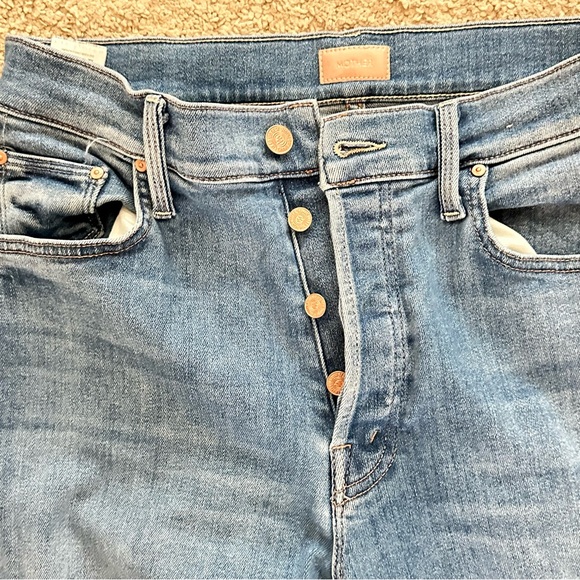 Mother Jeans Tomcat Roller Fray Jeans | size 31 - Picture 6 of 7
